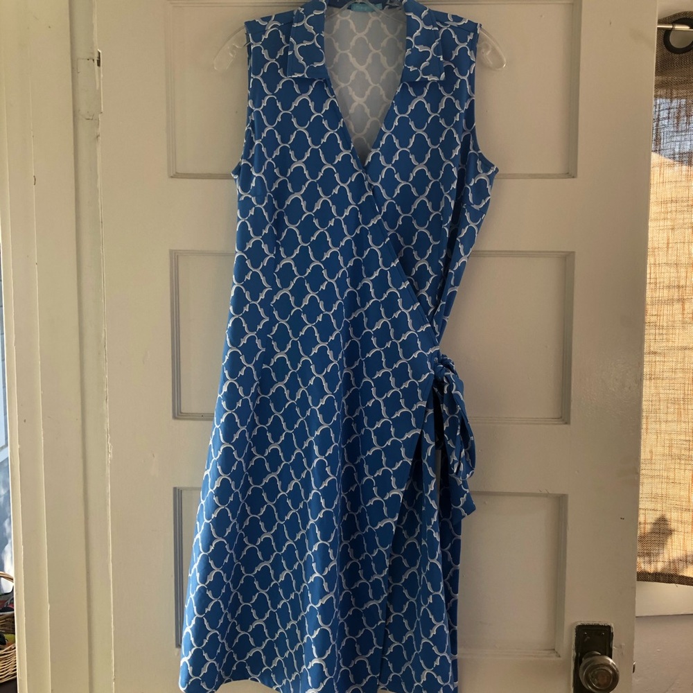 Sleeveless collared wrap dress